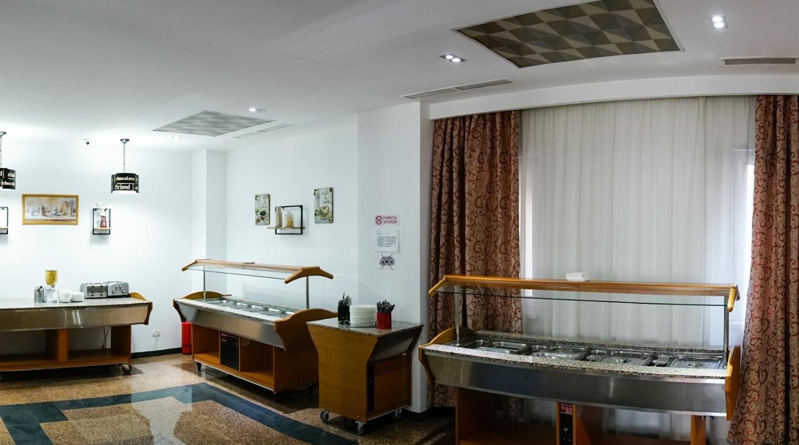 Hotel Criss บูคาเรสต์ ภายนอก รูปภาพ