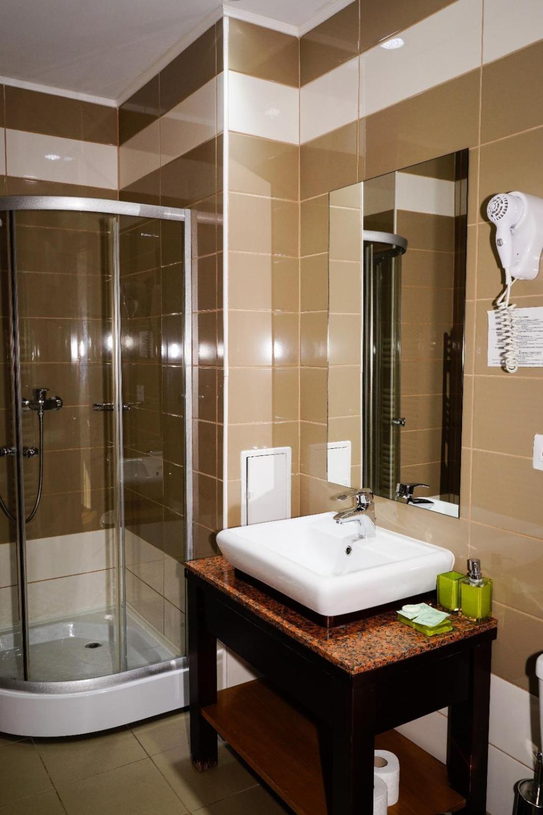 Hotel Criss บูคาเรสต์ ภายนอก รูปภาพ